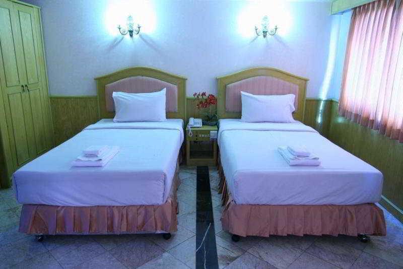 13 Coins Airport Hotel Min Buri بانكوك المظهر الخارجي الصورة