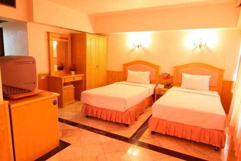 13 Coins Airport Hotel Min Buri بانكوك المظهر الخارجي الصورة